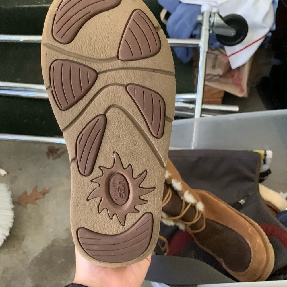 Kids UGGS - Picture 3 of 3
